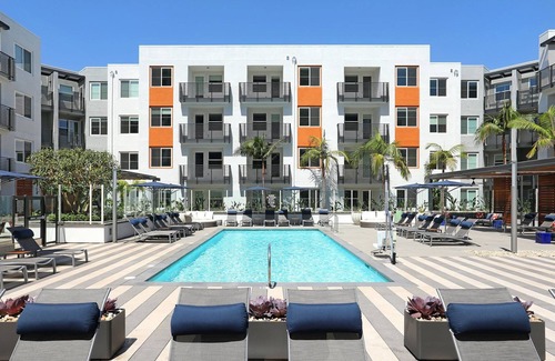 Santa Ana Condo | 𝙻𝚞𝚡𝚞𝚛𝚢 𝙲𝚘𝚗𝚍𝚘 𝚘𝚛𝚊𝚗𝚐𝚎 𝚌𝚊