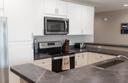 Caseville Condo | Luxury Condo Overlooking Marina