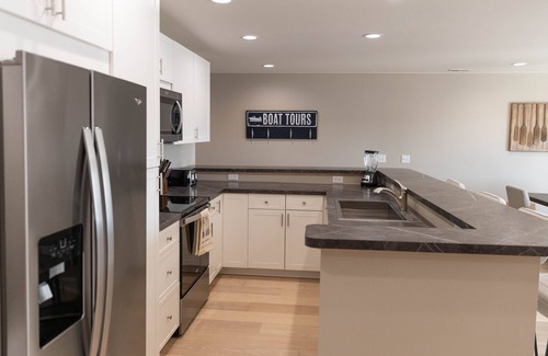 Caseville Condo | Luxury Condo Overlooking Marina