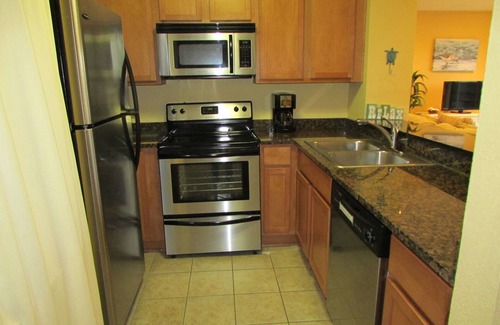 Northeast Virginia Beach Condo | Luxury Condo, Prime location 1.5 Blocks From Ocean, Pool and Off street parking