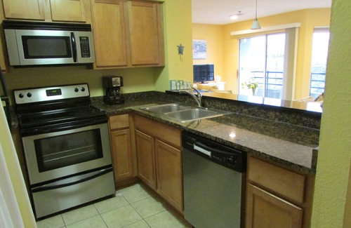 Northeast Virginia Beach Condo | Luxury Condo, Prime location 1.5 Blocks From Ocean, Pool and Off street parking