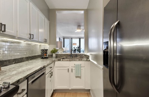 Jacksonville Beach Condo | Luxury condo right on the beach! Enjoy the oceanfront views at offseason prices!