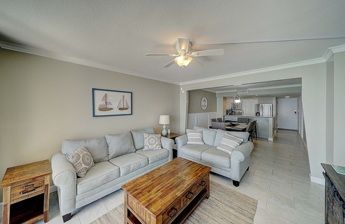 Gulf Lagoon Beach Condo | Luxury condo 🏝 Beachside master bedroom 🏖