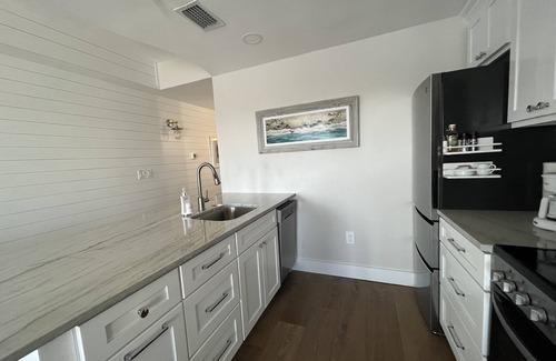 Sunnyside Condo | Luxury Condo With Beautiful Views