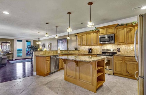 Indian Point Condo | Luxury Condo- Very Spacious-Fantastic Lake Views! Treehouse 1411!