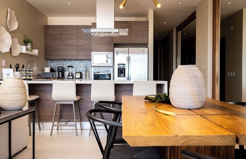 El Tezal Apartment | Luxury condo with pool, jacuzzi and private terrace