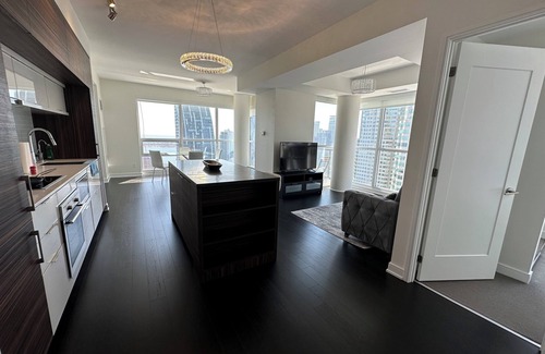 St. Lawrence Condo | Luxury condo with amazing view!