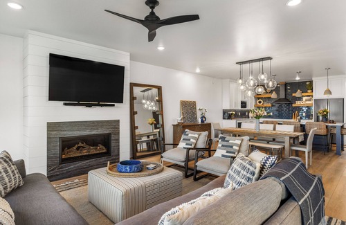 Sister Bay Condo | Luxury Condo with Awesome View of Sister Bay