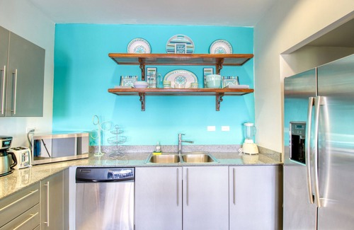 Barrio Santa Lucia Apartment | Luxury condo with balcony, ocean & jungle views - open layout