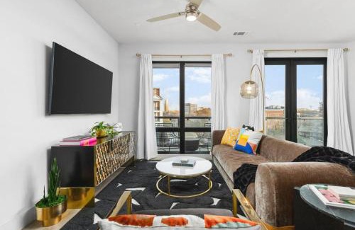 West End Apartment | Luxury Condo with Huge Patio, near Vanderbilt & Downtown