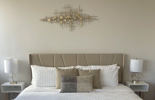 University City Apartment | Luxury condo with roof top pool