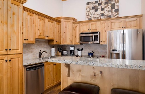 Victor Condo | Luxury Condominium with Large Patio, Mountain Views, and Resort Amenity Access