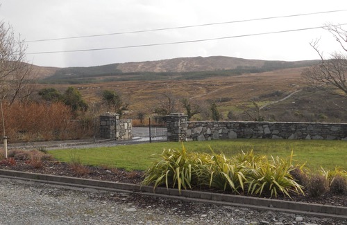 Moyard House | Luxury Connemara Home Close To Sea, Mountains And Lakes