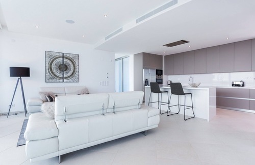 Lagos Villa | Luxury contemporary villa - 5 minutes walk from beach