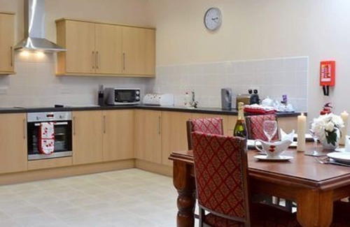 Carmarthen House | Luxury Converted Barn near Carmarthen, Pets welcome - sleeps 4
