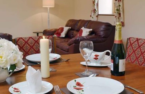 Carmarthen House | Luxury Converted Barn near Carmarthen, Pets welcome - sleeps 4