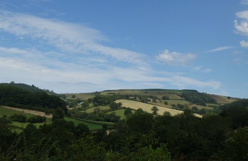 Kinnerton Cabin | Luxury converted Coach House; stunning views in rural location
