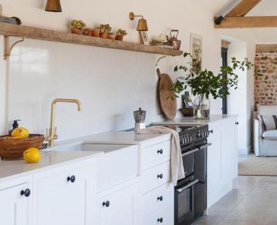 Birdham Villa | Luxury converted thatched barn near Chichester