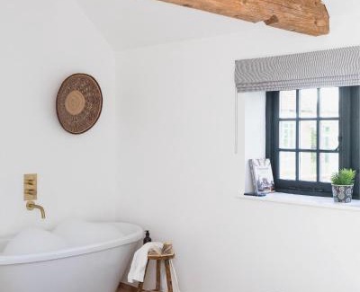 Birdham Villa | Luxury converted thatched barn near Chichester