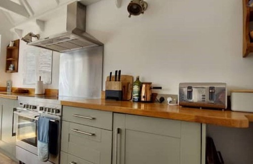 Bibury Cottage | Luxury Cosy Cottage In Magical Bibury