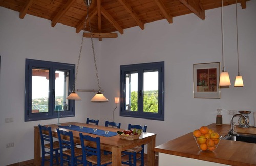 Foinikounta Villa | Luxury cosy villa, magic panorama view. Complete privacy.nInfinity pool 10x4m.