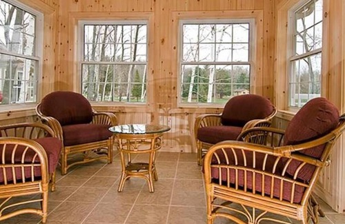 Lake of Bays Cottage | Luxury Cottage at Blue Water Acres Resort, Lake of Bays 3 Bedrooms Aug/Nov
