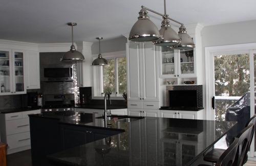 Orillia House | Luxury cottage close to downtown Orillia on Lake Couchiching