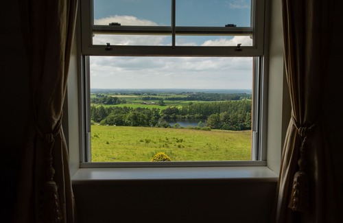 Castle Carrock Cottage | Luxury cottage with stunning views, hot tub and 2 dogs welcome