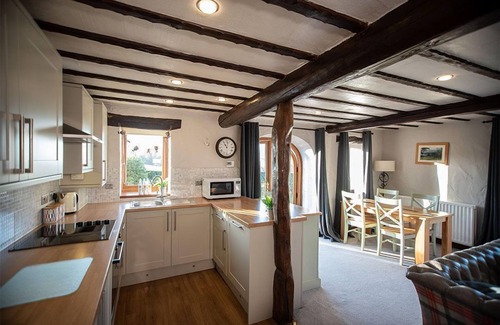 Castle Carrock Cottage | Luxury cottage with panoramic views towards the Lake District and private hot tub