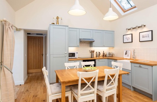 Cupar Cottage | Luxury cottage in countryside setting near to St Andrews perfect for golfers