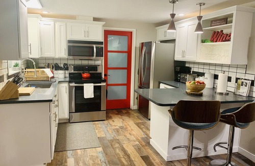 Enumclaw Cottage | Luxury Cottage in the Woods with Movie Theater! :)