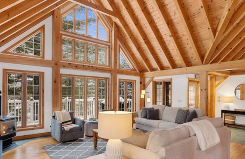Baysville Resort | Luxury Cottage Living on the Lake in Muskoka