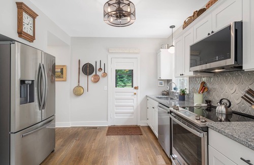 North Kingstown Cottage | Luxury Cottage on the Potowomut River in Rhode Island 2bd/2b