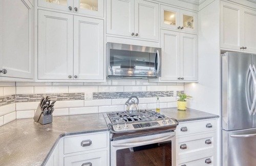 Cramahe Cottage | Luxury cottage on private 28 acres in Castleton ON