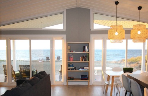 Caraquet Cottage | Luxury cottage on the beach- Baie des Chaleurs