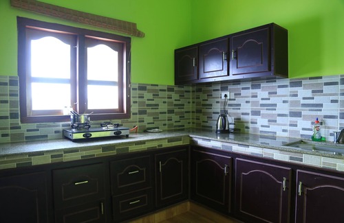 Anachal Villa | Luxury cottages with beautiful mountain view