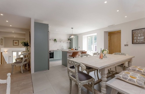 Buchlyvie House | Luxury country gatehouse with hot tub