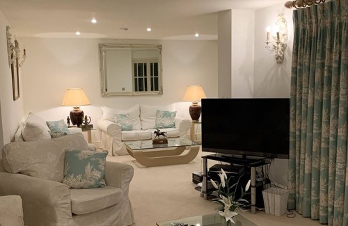 Wombleton House | Luxury Country Home in Wombleton