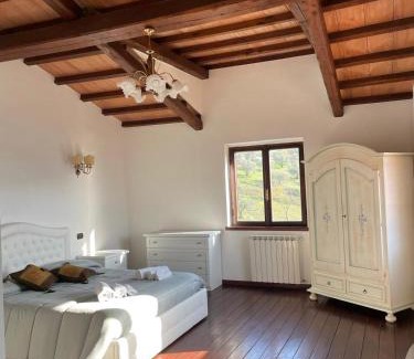 Collevecchio Villa | Luxury Country Villa Daniele