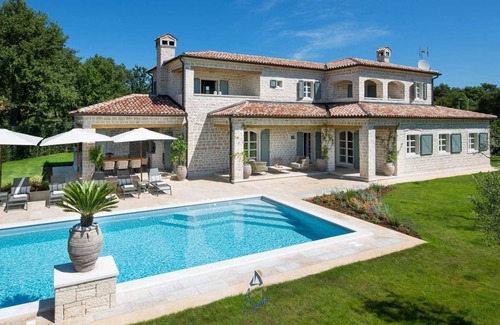 Korenici Villa | Luxury country villa for 10 with pool, organic garden and playgrounds