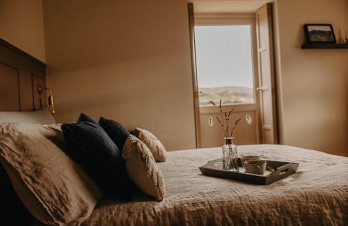 Dromore House | Luxury countryside cottage getaway with wood fired hot tub