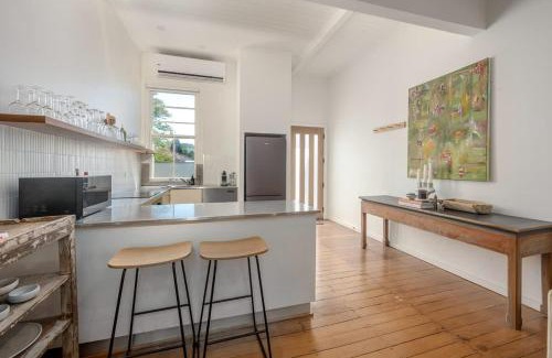 Bangalow Apartment | Luxury Couples Stay Bangalow l Nova Escapes