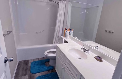 Arbour Lake Villa | Luxury cozy bedroom in large house Calgary-UC,LRT, SAIT
