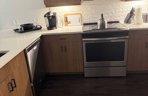 Home Park Apartment | Luxury Cozy Condo Downtown Atlanta!