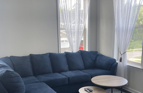 Glen Burnie House | Luxury, cozy room In nice beautiful Townhouse In quiet gorgeous neighbourhood