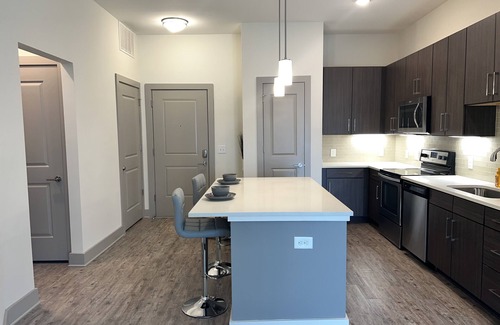 Chamblee Apartment | Luxury Creator's Loft | Onsite Pool!