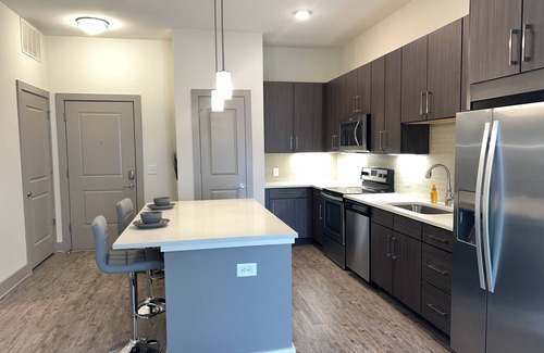 Chamblee Apartment | Luxury Creator's Loft | Onsite Pool!