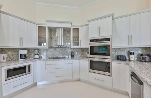 Davie House | Luxury Davie Ranch STR-6114