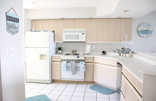 Table Rock Condo | Luxury Decor Beach House Condo, 2 bd2 bth, Family Friendly and 7 night Discount