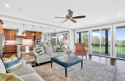 Buechel House | Luxury Derby Rental with Hot Tub! Sleeps 8